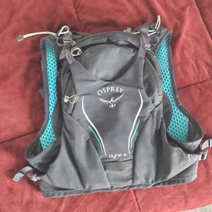 Osprey running backpack womens